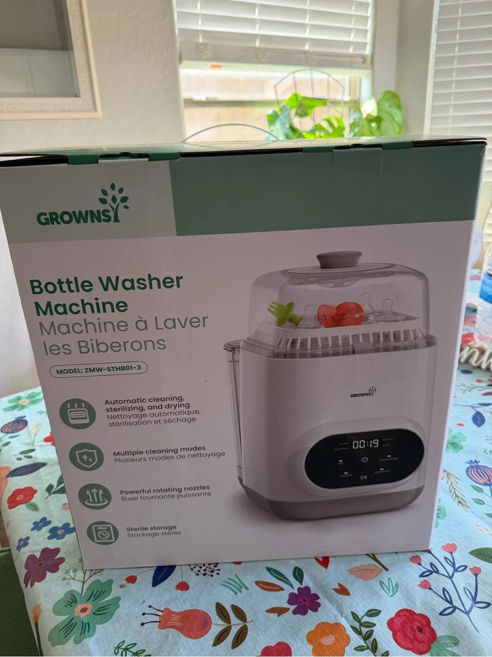 Brand new Grownsy White Bottle Sterilizer & Dryer